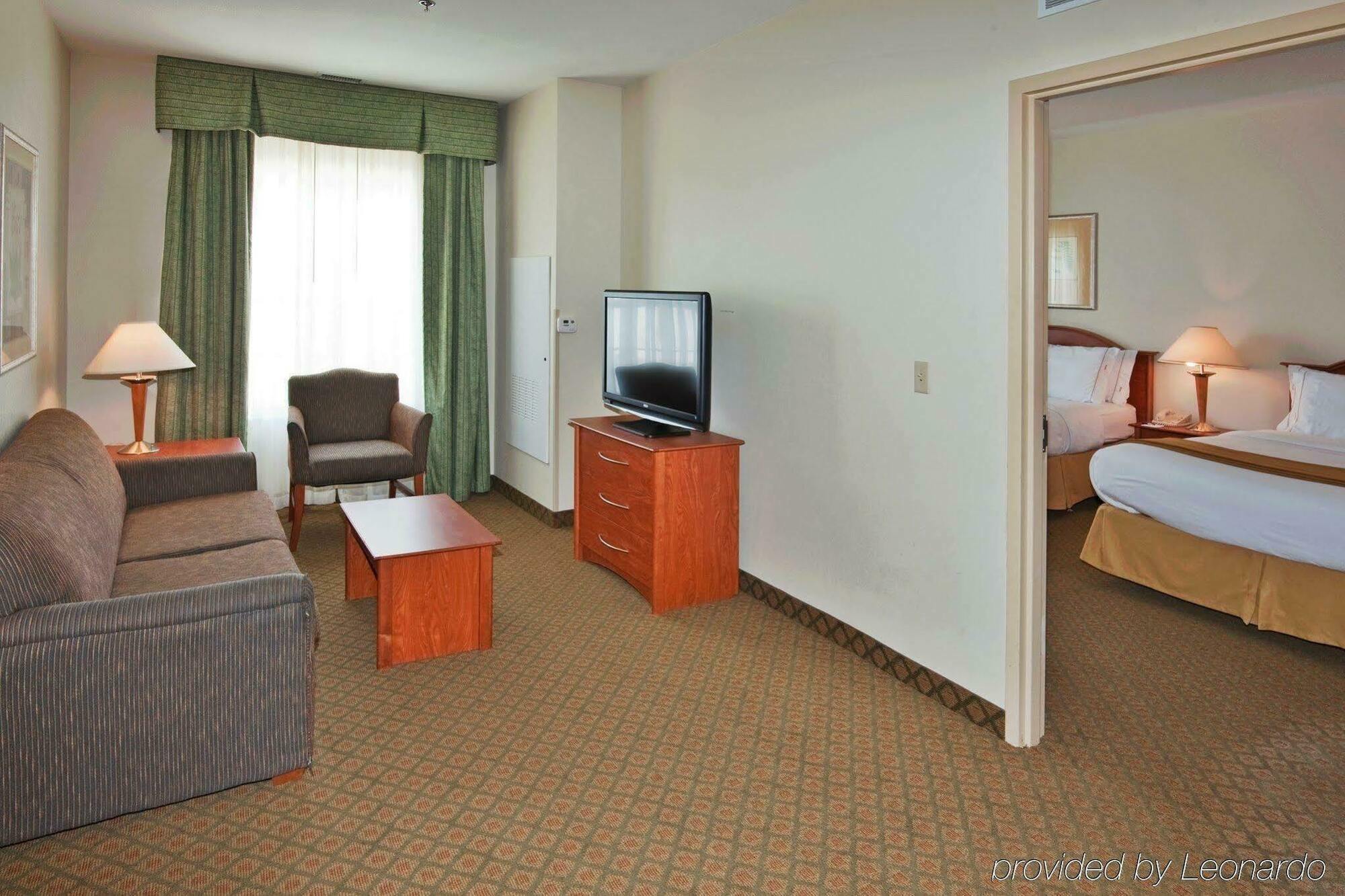 Holiday Inn Express Hotel & Suites Southfield - Detroit, An Ihg Hotel Exteriör bild